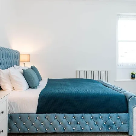 Osprey - Smart & Stylish In The Heart Of كندال